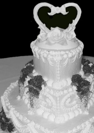 lasures_b-w_wedding_cake2
